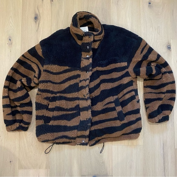 Thread & Supply | Brown and Black Sherpa Jacket 🤎 - Picture 1 of 6